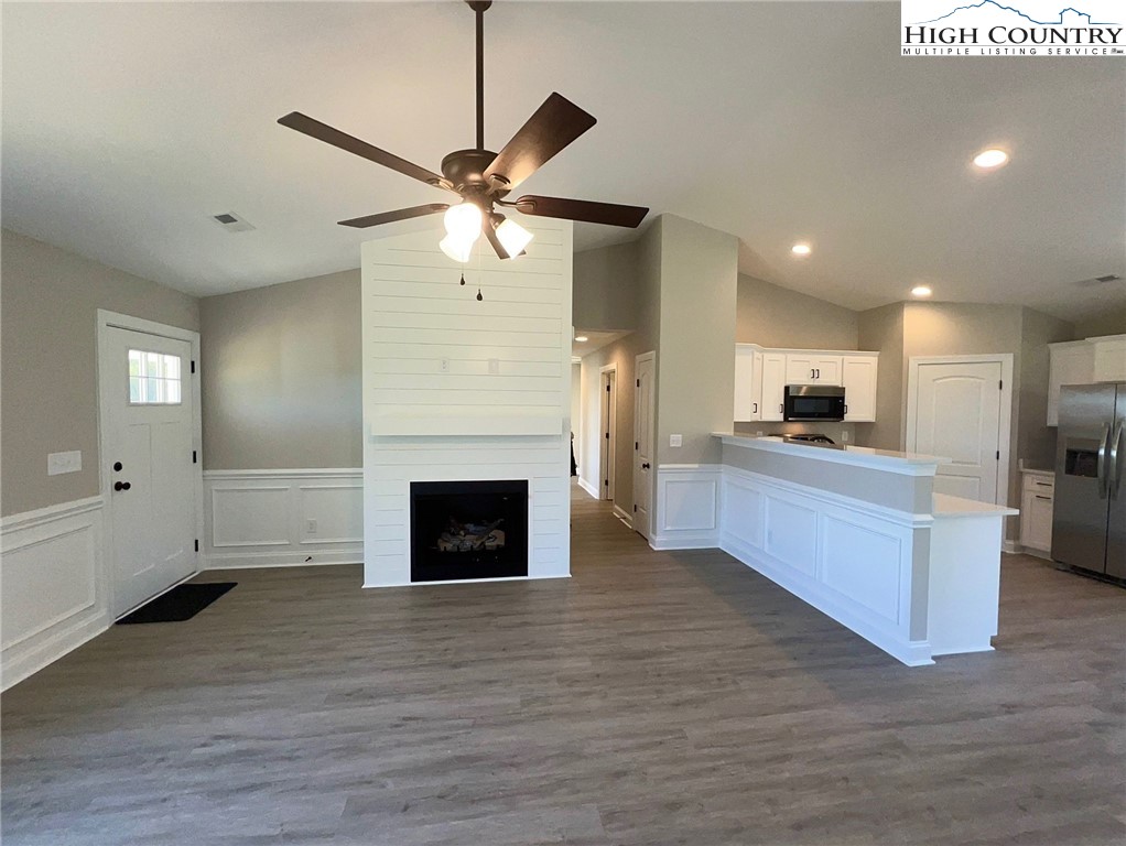 129 Dogwood Ridge Sparta, NC 28675 - Photo 4 of 22 Gallery Image 4