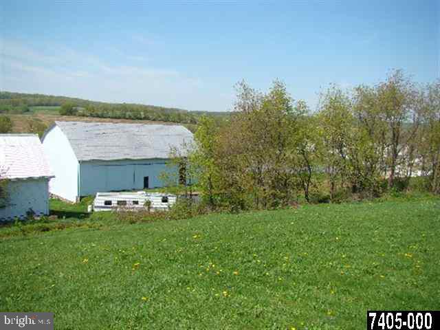 20 South Burns Road Spring Grove, PA 17362 - Photo 4 of 5