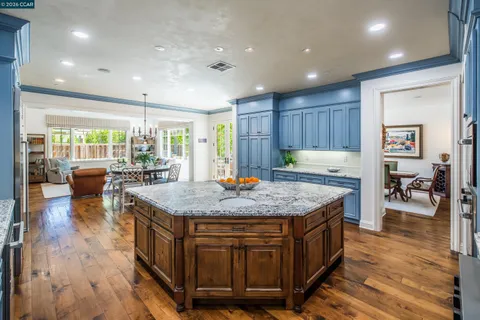 $4,295,000 | 53 Hidden Oaks Drive, Lafayette, CA 94549