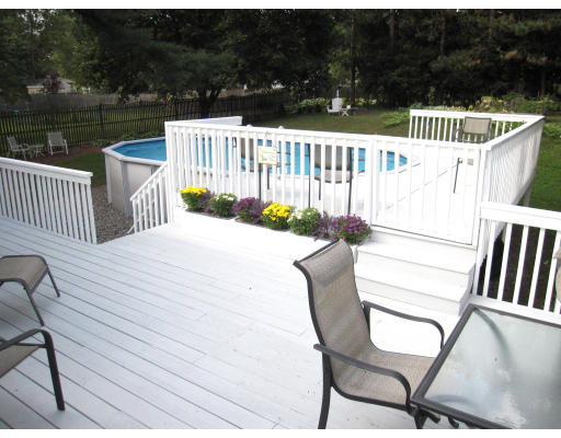 29 Peter Road North Reading, MA 01864 - Photo 17 of 19 Gallery Image 17