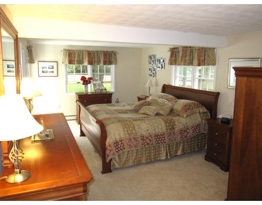 29 Peter Road North Reading, MA 01864 - Photo 8 of 19 Gallery Image 8