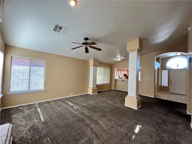 $1,900 | 1605 Los Alamos Drive, North Las Vegas, NV 89031