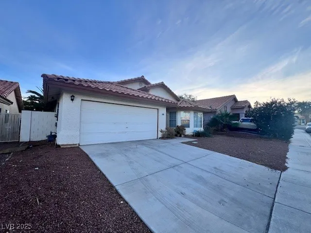 $2,050 | 1605 Los Alamos Drive, North Las Vegas, NV 89031