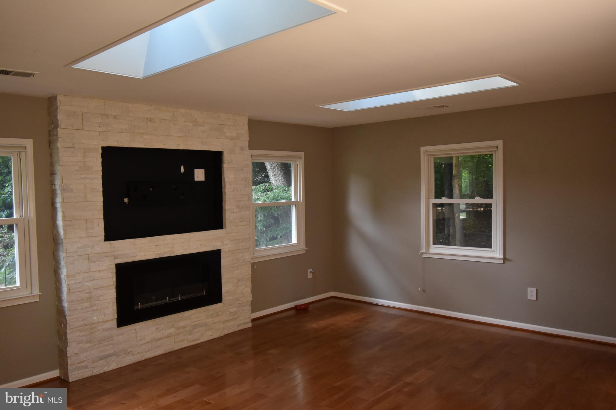 3009 Bonview Lane Silver Spring, MD 20906 - Photo 5 of 18 Living room with maple hardwood flooring