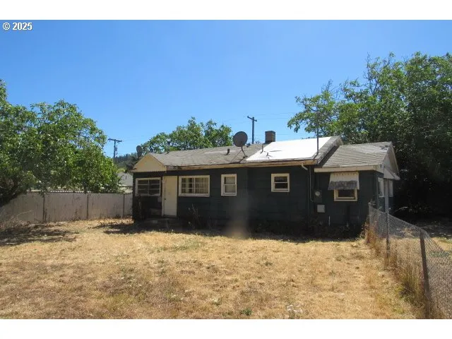 $139,900 | 119 Walnut Street, Myrtle Creek, OR 97457