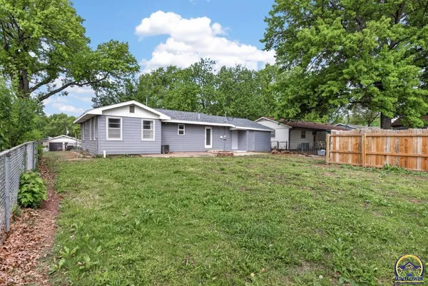 $229,750 | 504 Montana Avenue, Holton, KS 66436