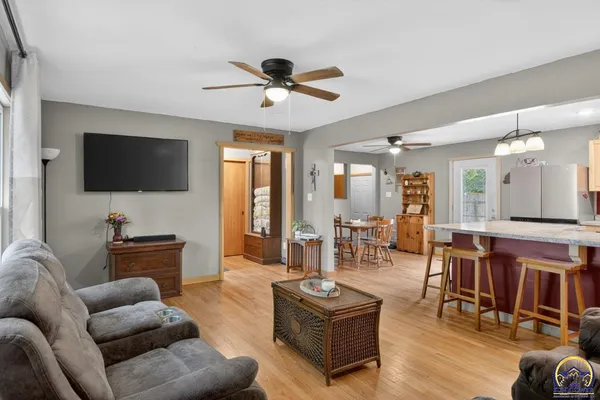 $229,750 | 504 Montana Avenue, Holton, KS 66436