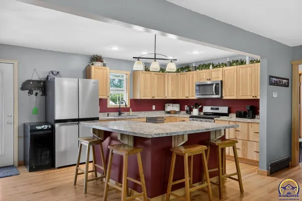 $229,750 | 504 Montana Avenue, Holton, KS 66436