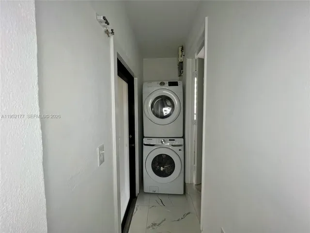 $4,000 | 3297 Southwest 26th Street, Unit 3299, Miami, FL 33133