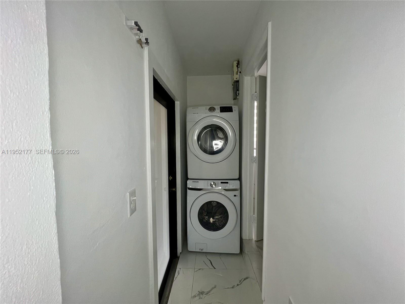 3297 Southwest 26th Street, Unit 3299 Miami, FL 33133 - Photo 26 of 39