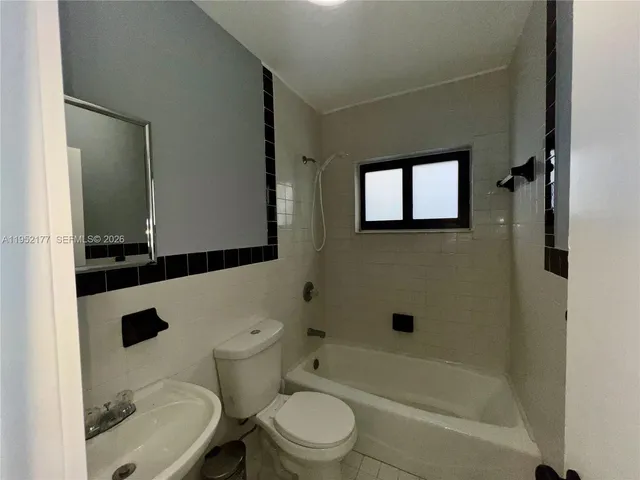 $4,000 | 3297 Southwest 26th Street, Unit 3299, Miami, FL 33133