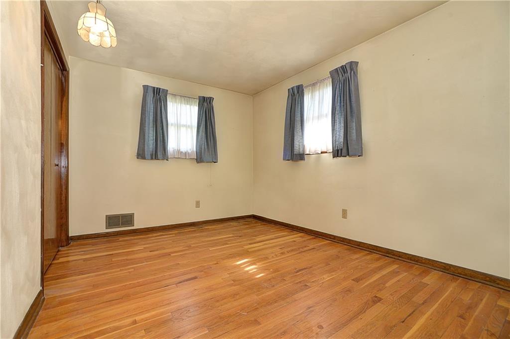 434 Thompsonville Road McMurray, PA 15317 - Photo 16 of 20 Third Bedroom