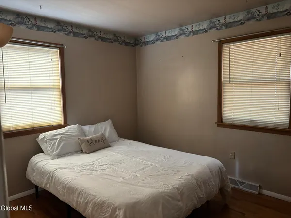 $2,900 | 52 Trottingham Road, Saratoga Springs, NY 12866