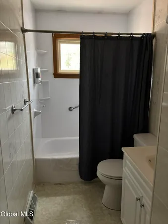 $2,900 | 52 Trottingham Road, Saratoga Springs, NY 12866