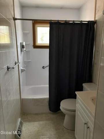 $2,900 | 52 Trottingham Road, Saratoga Springs, NY 12866