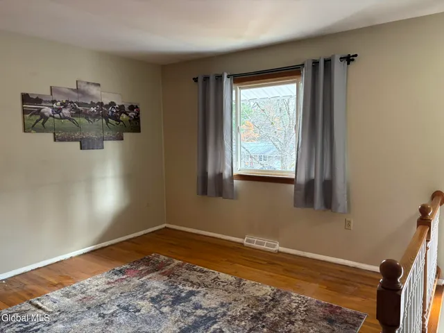 $2,900 | 52 Trottingham Road, Saratoga Springs, NY 12866