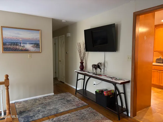 $2,900 | 52 Trottingham Road, Saratoga Springs, NY 12866