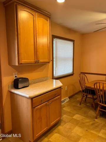 $2,900 | 52 Trottingham Road, Saratoga Springs, NY 12866