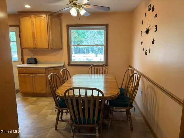 $2,900 | 52 Trottingham Road, Saratoga Springs, NY 12866