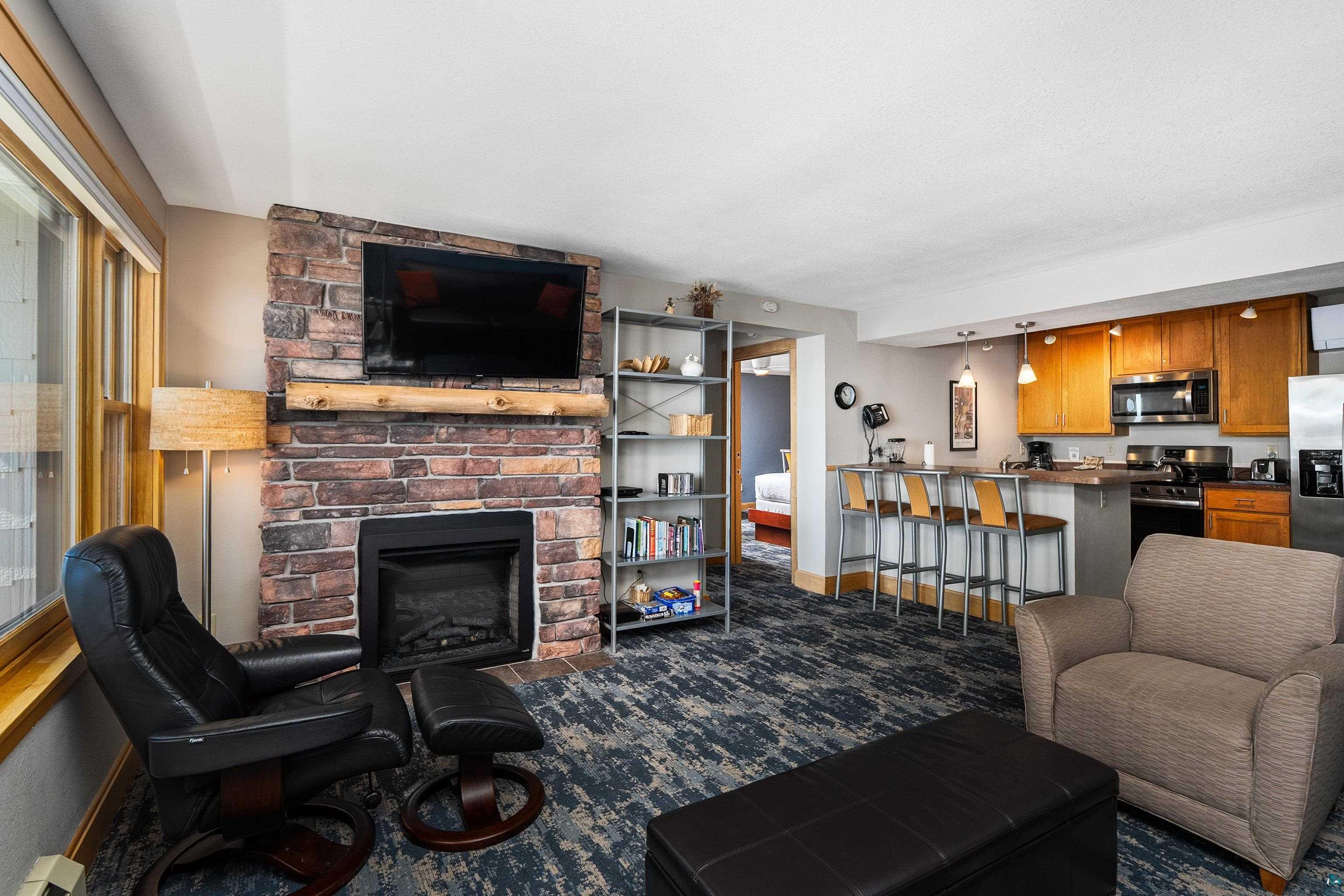 21 Wisconsin Street, Unit 203 Grand Marais, MN 55604 - Photo 8 of 60