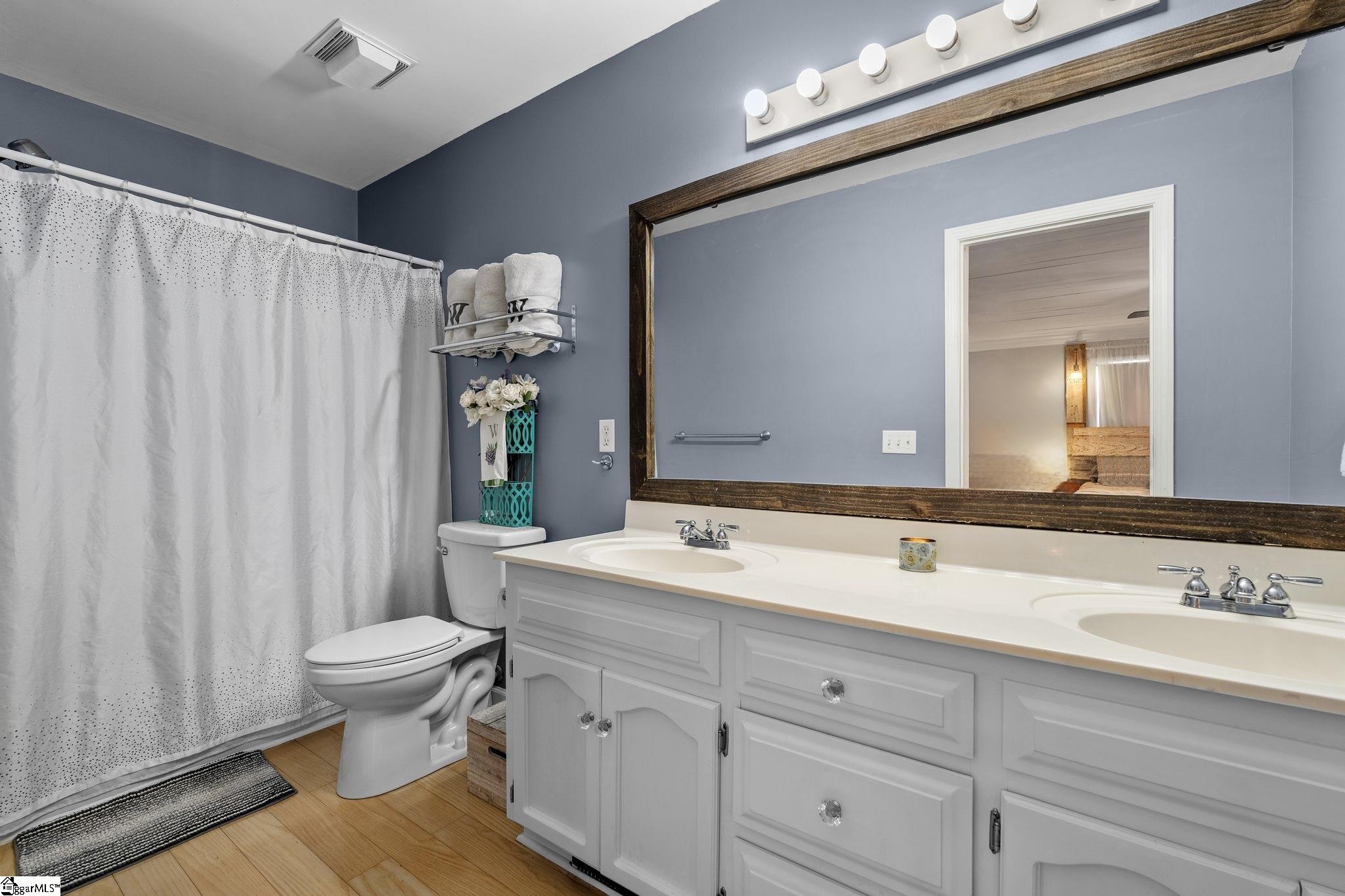 2 Middlecreek Way Greenville, SC 29607 - Photo 18 of 49 Gallery Image 18