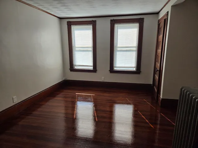 $3,400 | 397 Crescent Waltham Ma, Unit 2, Waltham, MA 02453