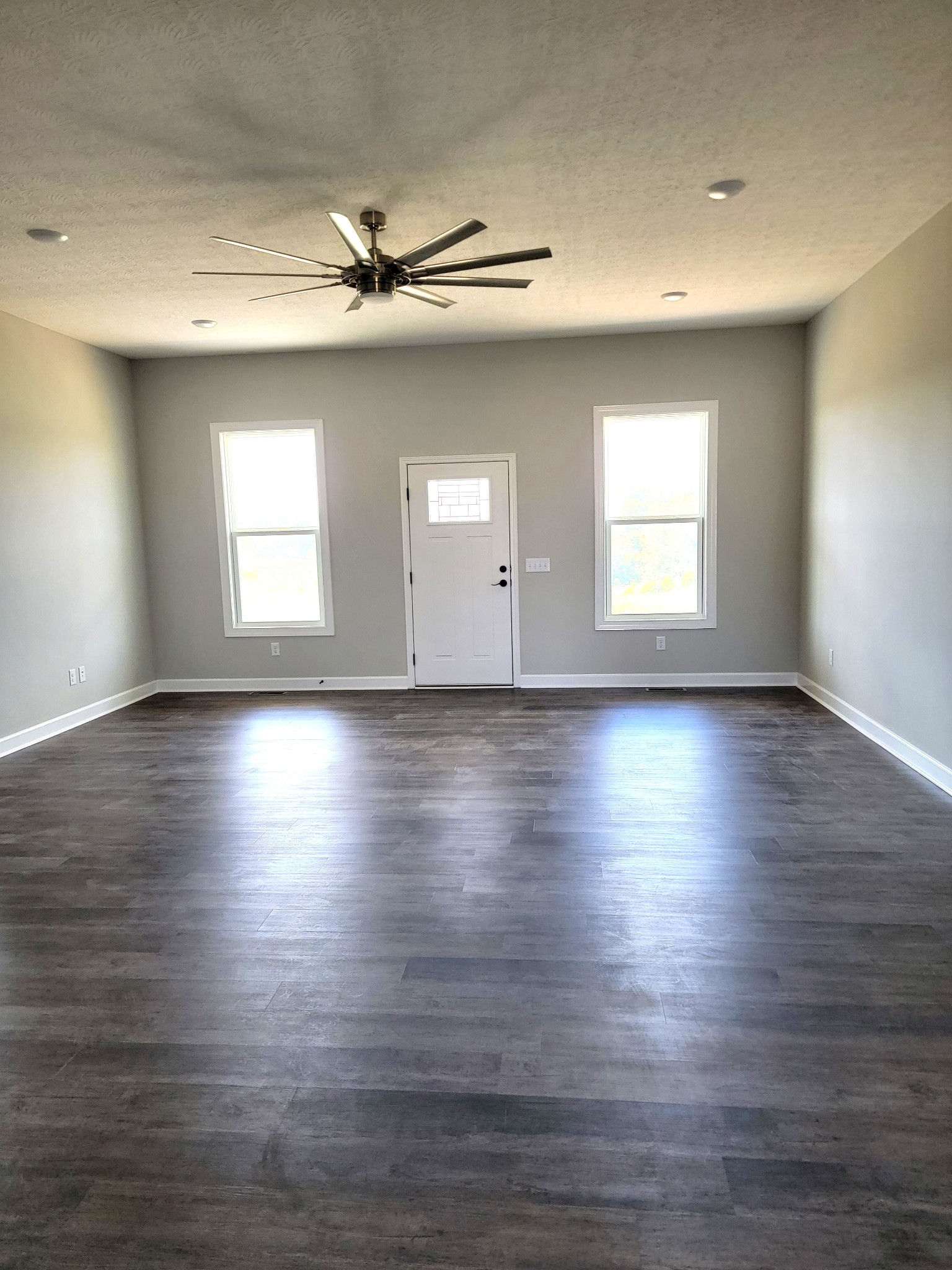 62 David Lane Lafayette, TN 37083 - Photo 3 of 22 Gallery Image 3