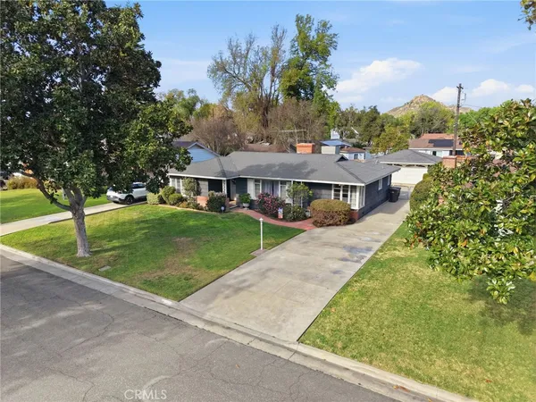 $649,900 | 4735 Oakwood Place, Riverside, CA 92506
