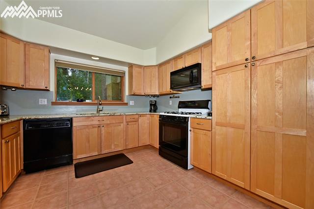 9050 Mountain Road Cascade, CO 80809 - Photo 4 of 13
