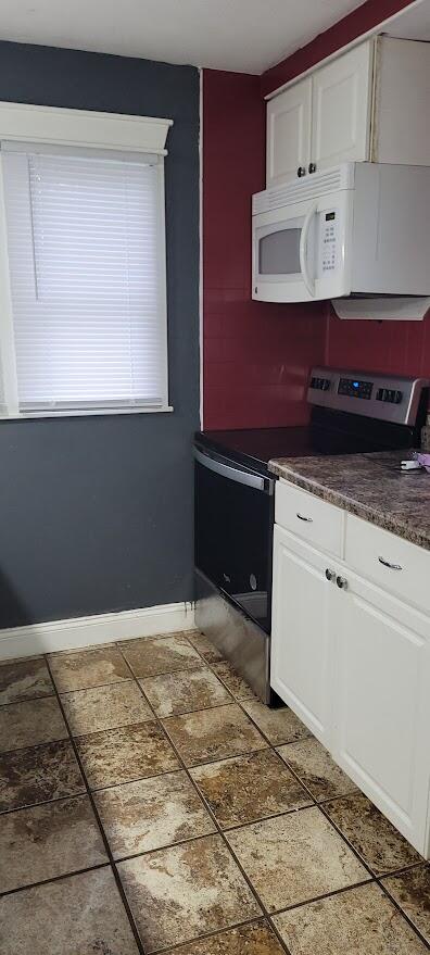 3811 Beeline Road Holland, MI 49424 - Photo 4 of 14 kitch1