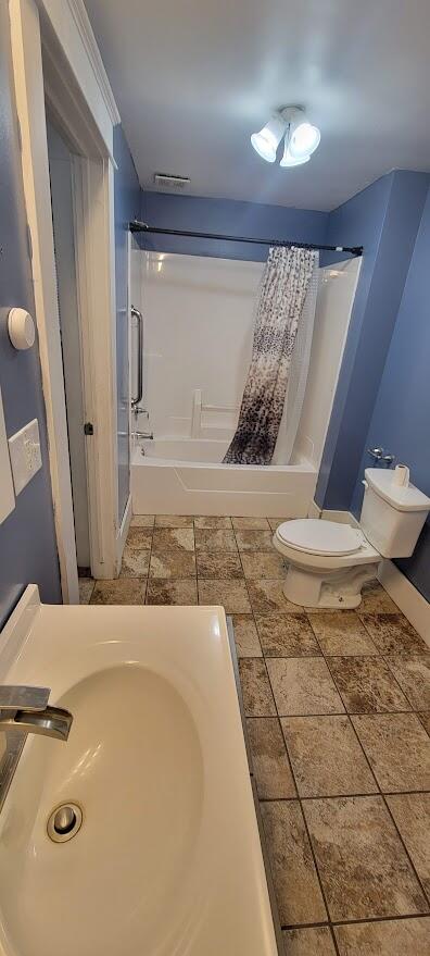 3811 Beeline Road Holland, MI 49424 - Photo 7 of 14 bath