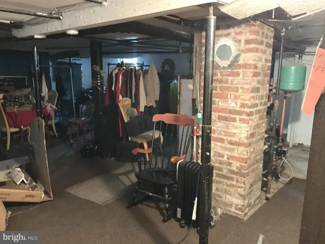 a view of a entryway with interior