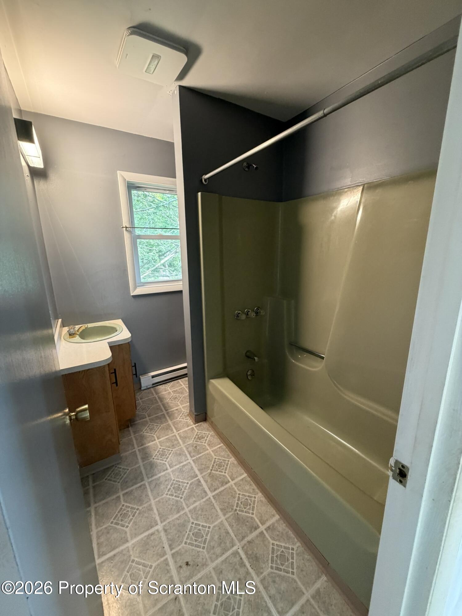 1477 Chipmunk Road Thompson, PA 18465 - Photo 14 of 37 Full Bathroom