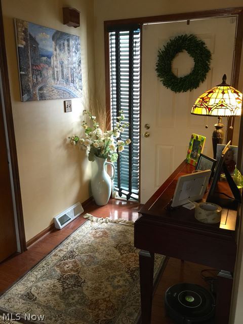 6915 Donna Rae Drive Independence, OH 44131 - Photo 2 of 15