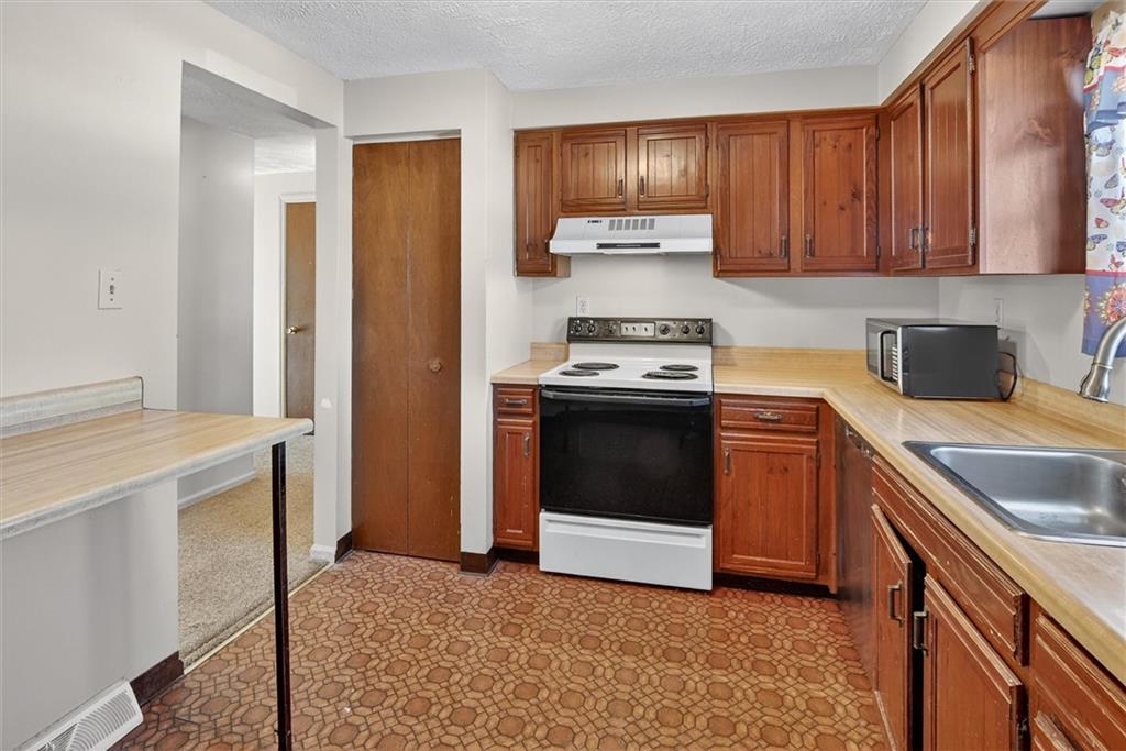 10 McKinley Square Coraopolis, PA 15108 - Photo 13 of 31