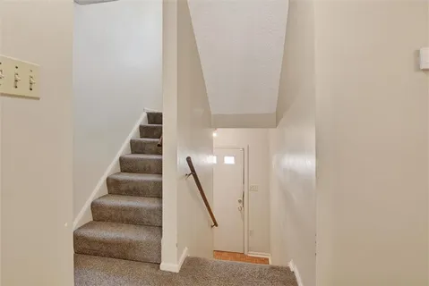 $164,900 | 10 McKinley Square, Coraopolis, PA 15108