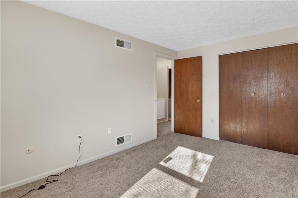 10 McKinley Square Coraopolis, PA 15108 - Photo 22 of 31