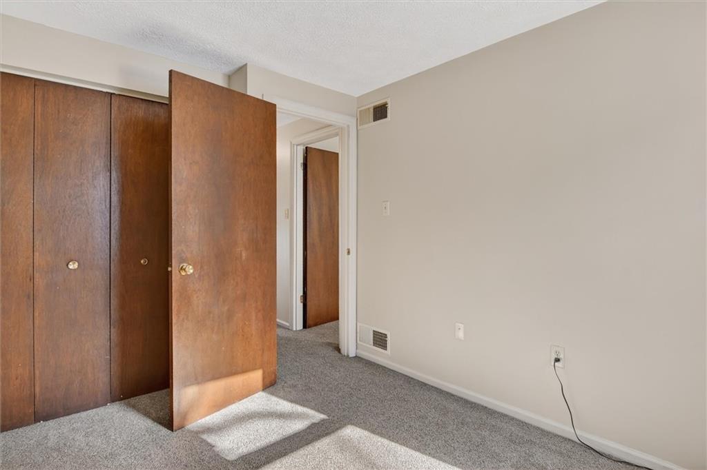 10 McKinley Square Coraopolis, PA 15108 - Photo 24 of 31