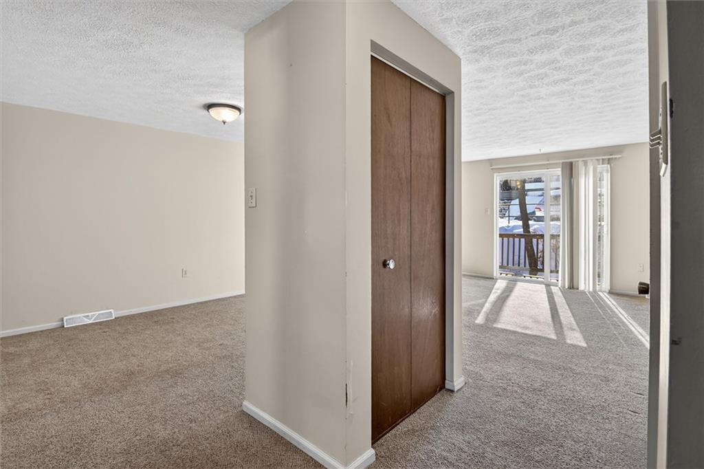 10 McKinley Square Coraopolis, PA 15108 - Photo 9 of 31