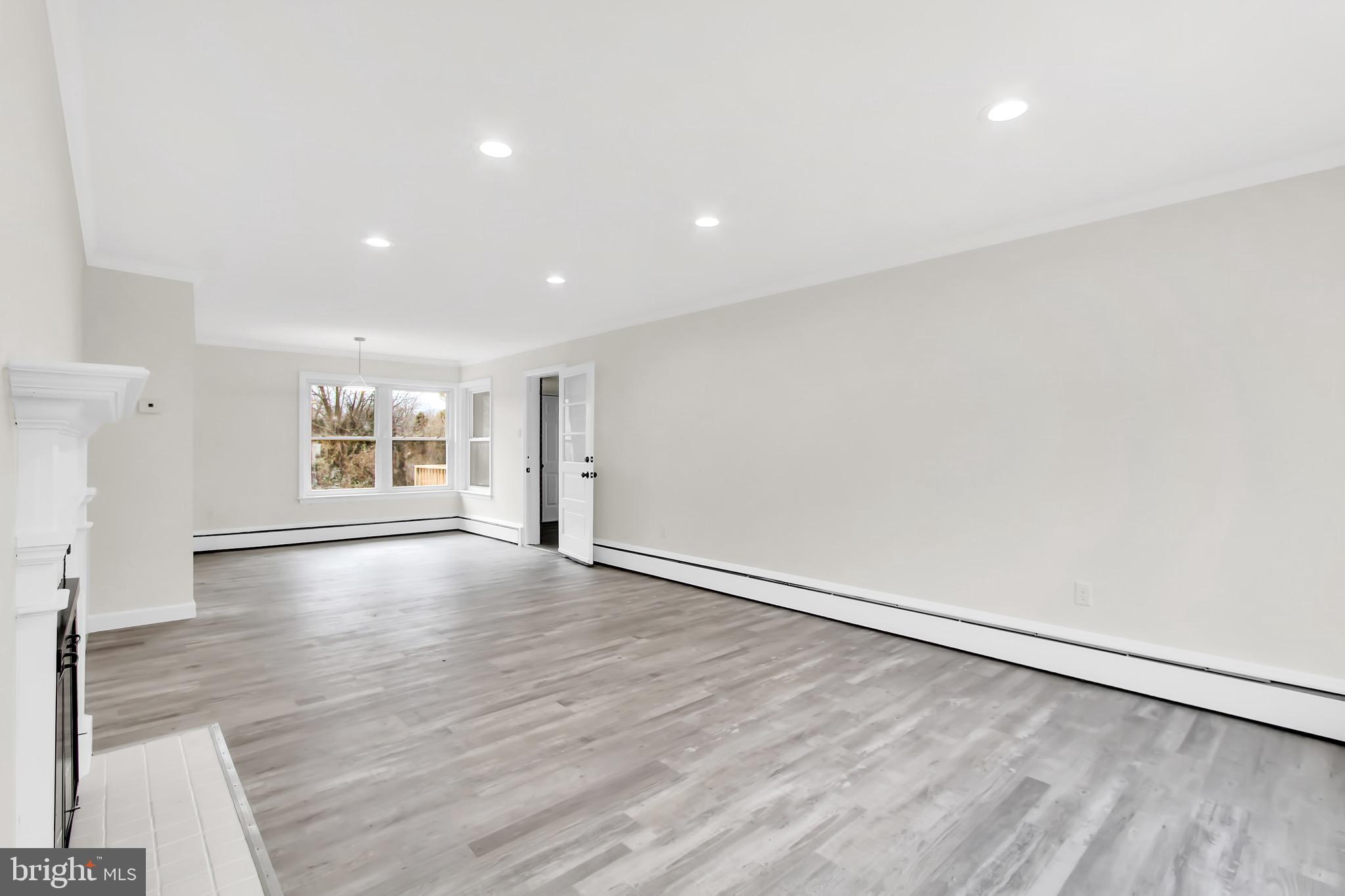 1680 Niles Road York, PA 17403 - Photo 2 of 28 Gallery Image 2