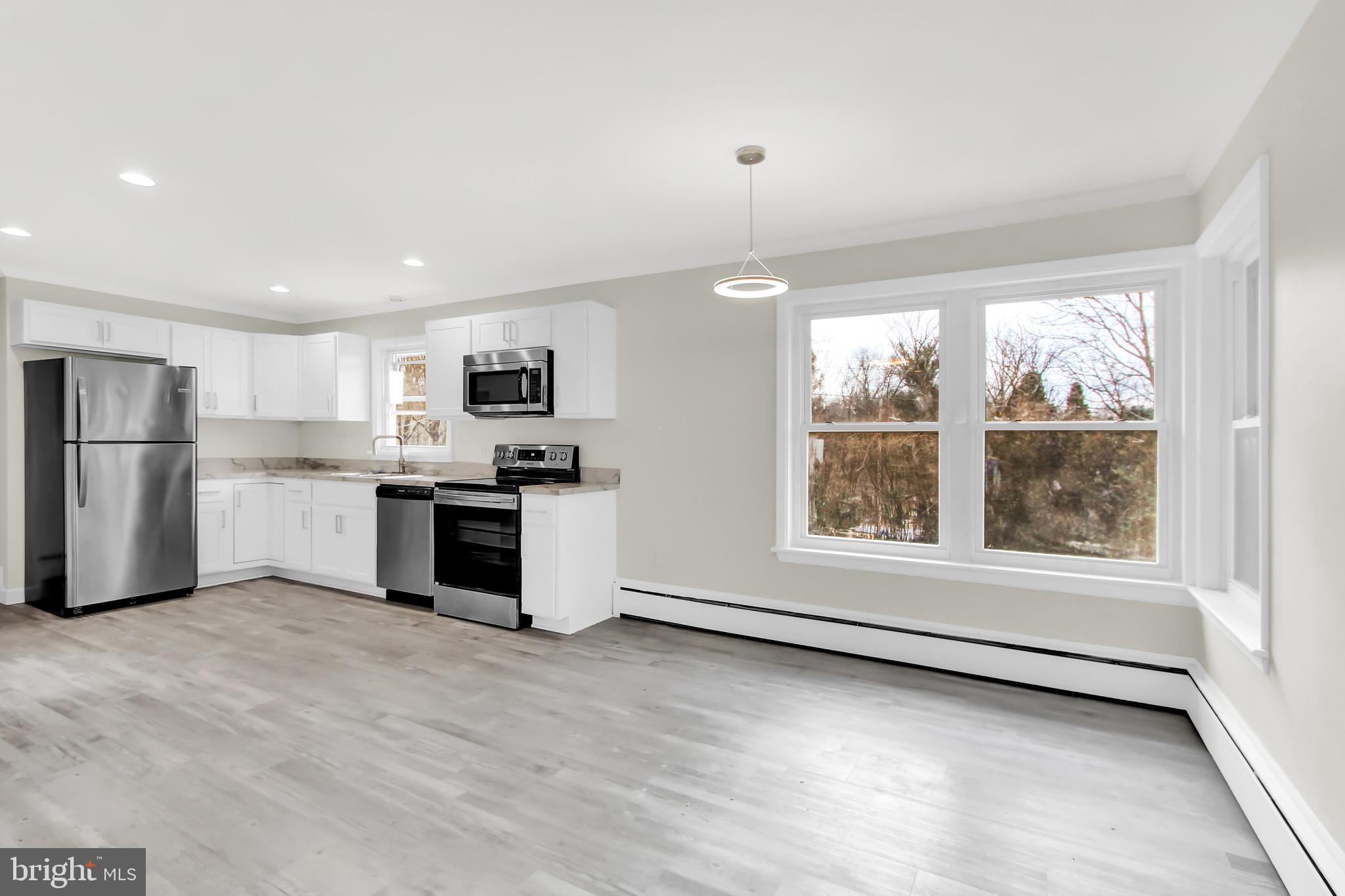 1680 Niles Road York, PA 17403 - Photo 4 of 28 Gallery Image 4