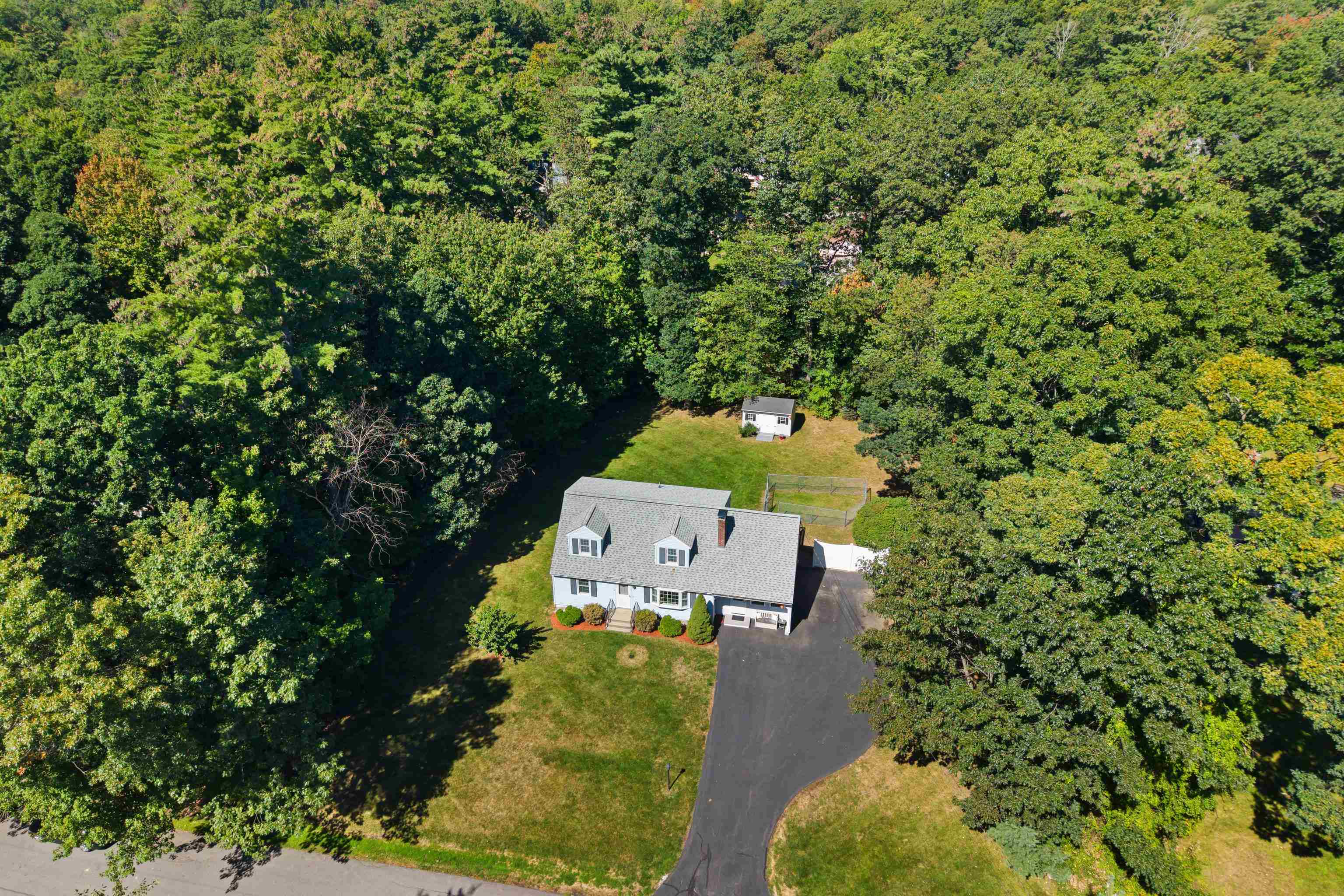 7 Olde Coach Road Derry, NH 03038 - Photo 2 of 31 Gallery Image 2