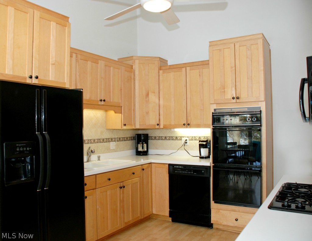2469 Stockbridge Road Akron, OH 44313 - Photo 9 of 25