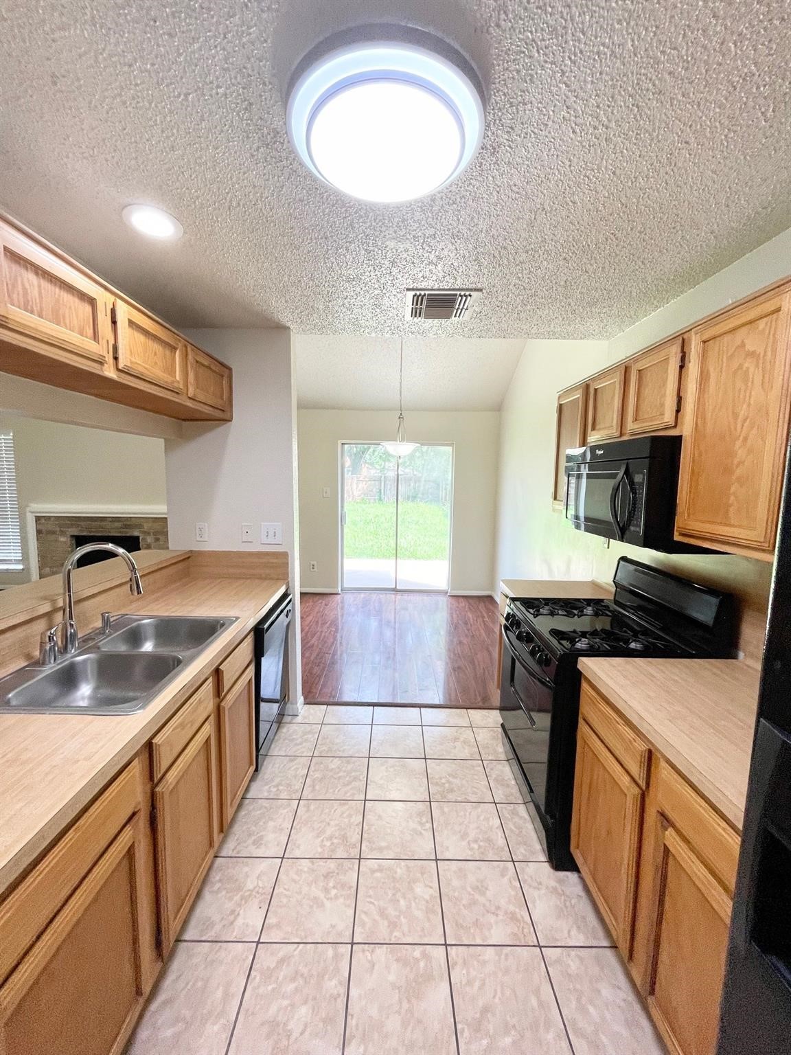 4115 Issacks Way Sugar Land, TX 77479 - Photo 15 of 20