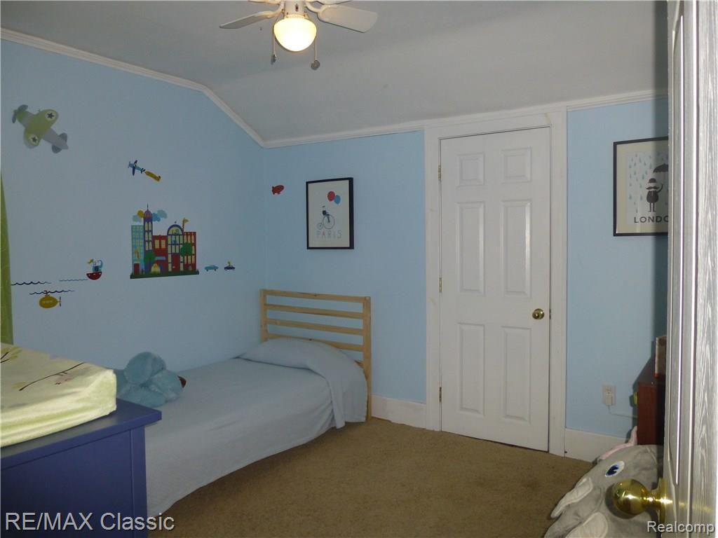20 Wellesley Drive Pleasant Ridge, MI 48069 - Photo 36 of 67 P1020070.JPG
