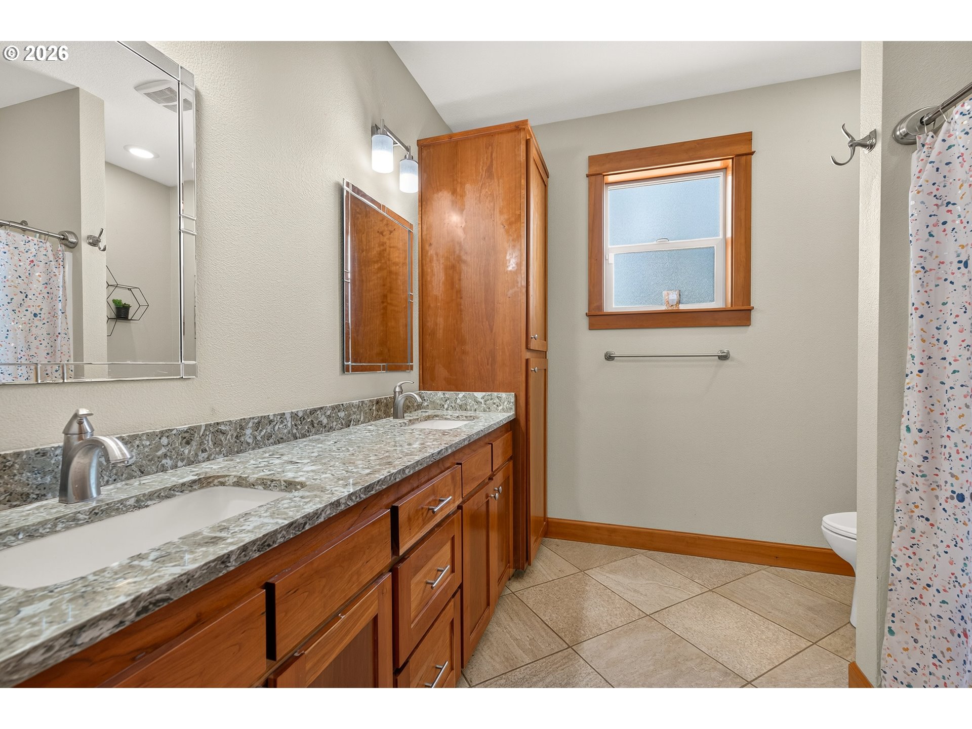 5670 Southeast Riverside Drive McMinnville, OR 97128 - Photo 23 of 48 Bathroom