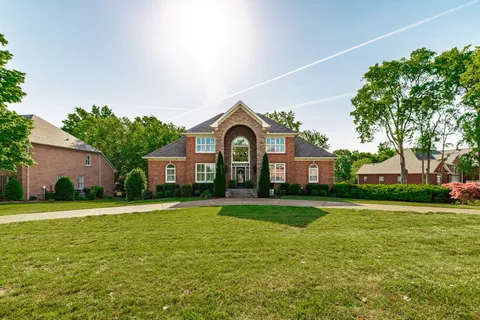 $1,050,000 | 137 Mimosa Drive, Gallatin, TN 37066