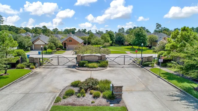 $295,000 | 19311 Boulder Bay Lane, Humble, TX 77346