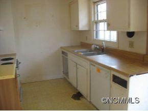 26 Fieldcrest Road Arden, NC 28704 - Photo 2 of 11 Gallery Image 2