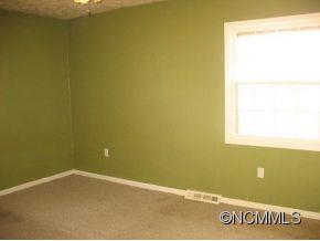 26 Fieldcrest Road Arden, NC 28704 - Photo 8 of 11 Gallery Image 8